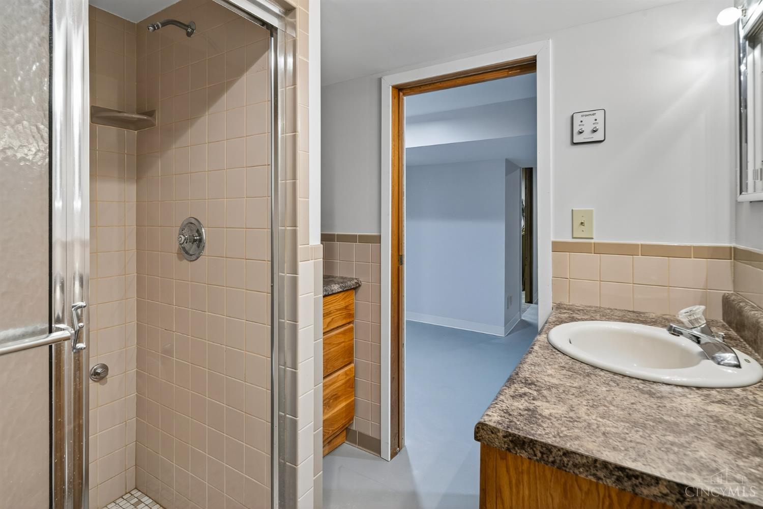 Madeira, Ohio, 45243, United States, 3 Bedrooms Bedrooms, ,2 BathroomsBathrooms,Residential,For Sale,1971231