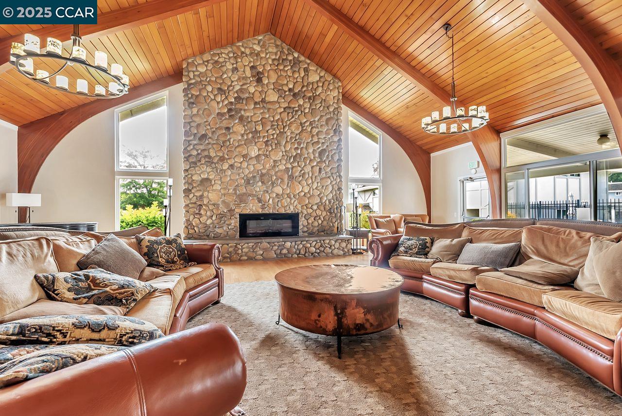 Moraga, California, 94556, United States, 2 Bedrooms Bedrooms, ,1 BathroomBathrooms,Residential,For Sale,1994514