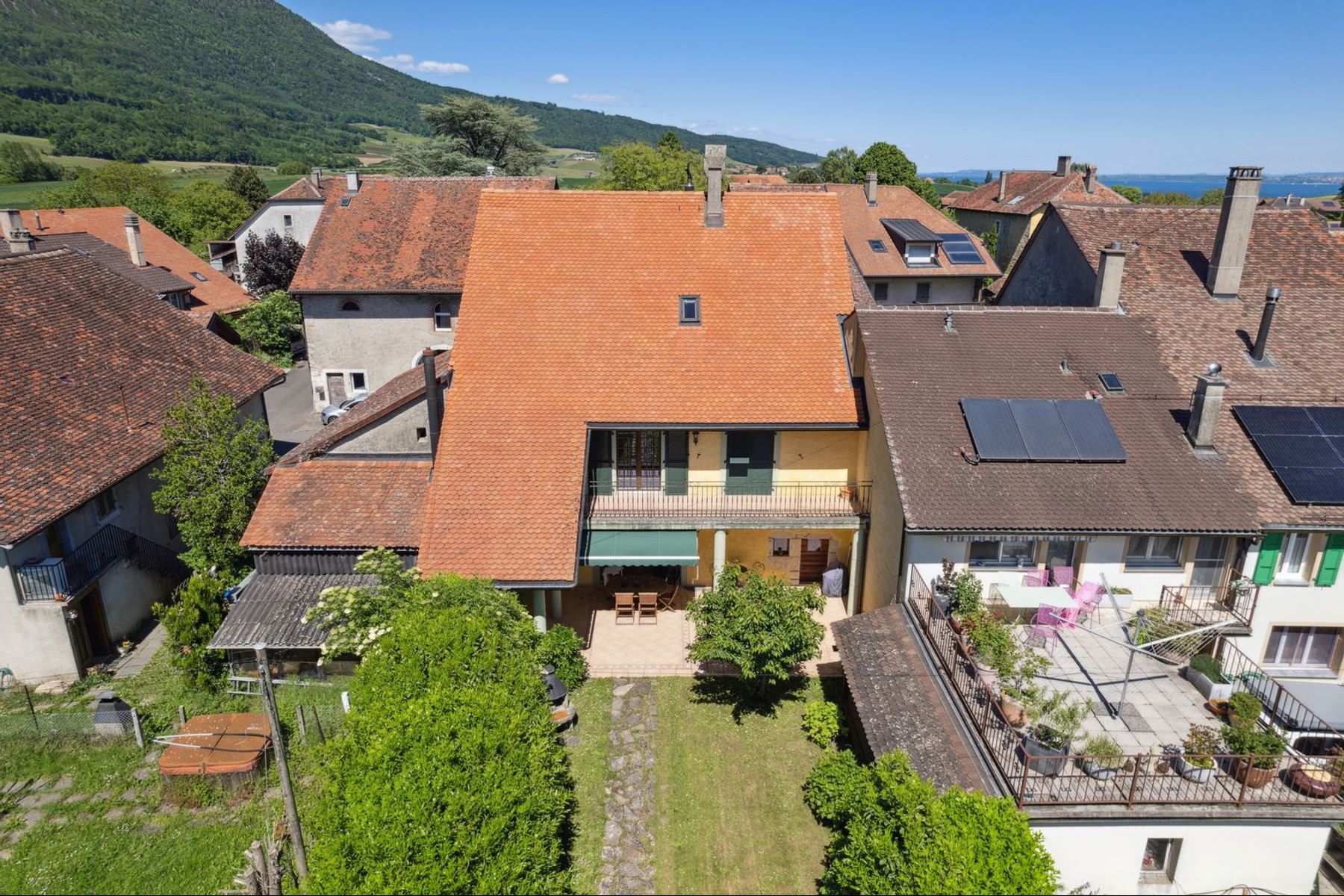  Property with authentic charm, meticulous finishings and large garden - 物件實景