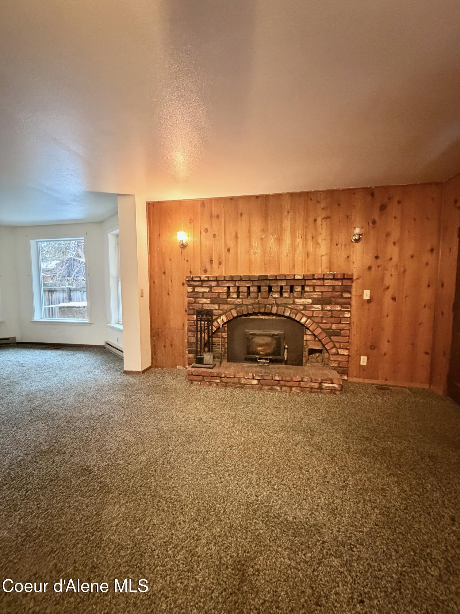 Coeur d'Alene, Idaho, 83814, United States, 5 Bedrooms Bedrooms, ,3 BathroomsBathrooms,Residential,For Sale,2005886