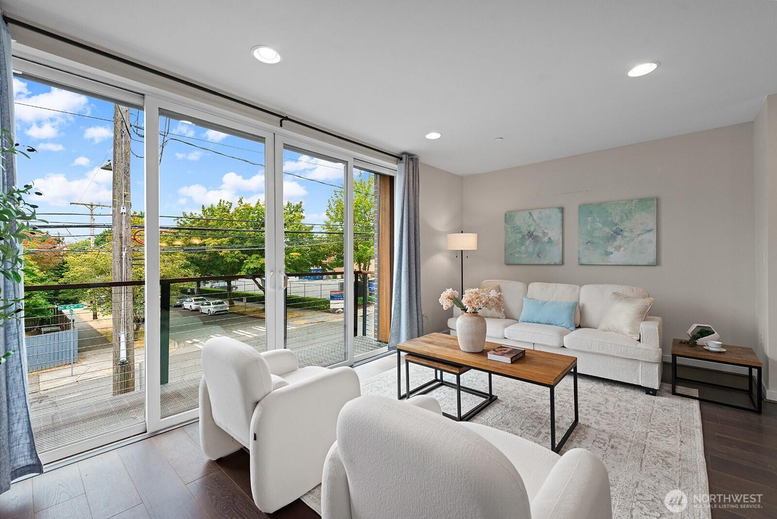 SEATTLE, Washington, 98115, United States, 2 Bedrooms Bedrooms, ,3 BathroomsBathrooms,Residential,For Sale,1918220