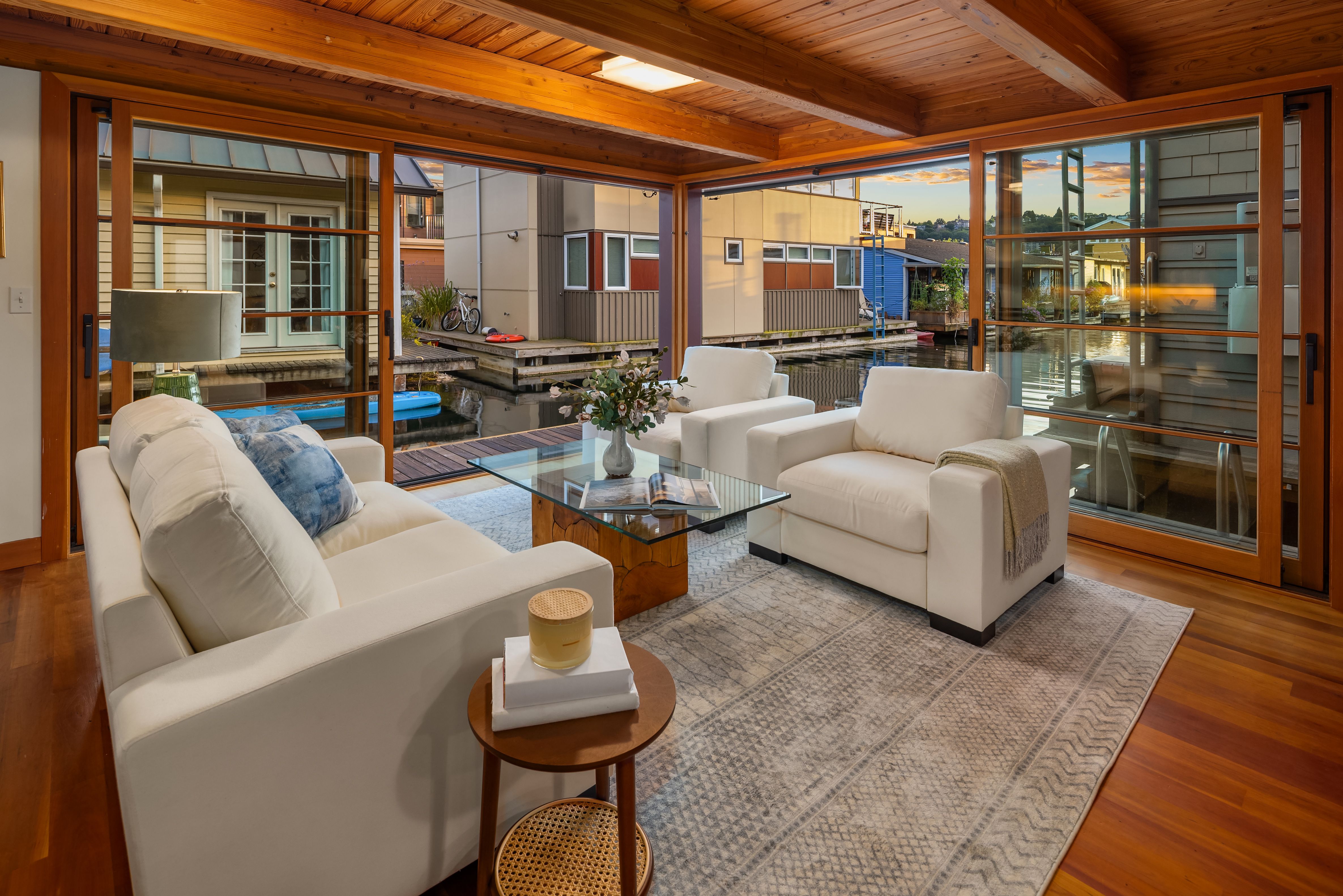  2339 Fairview Ave E #L, Seattle, WA 98102 - 物件實景