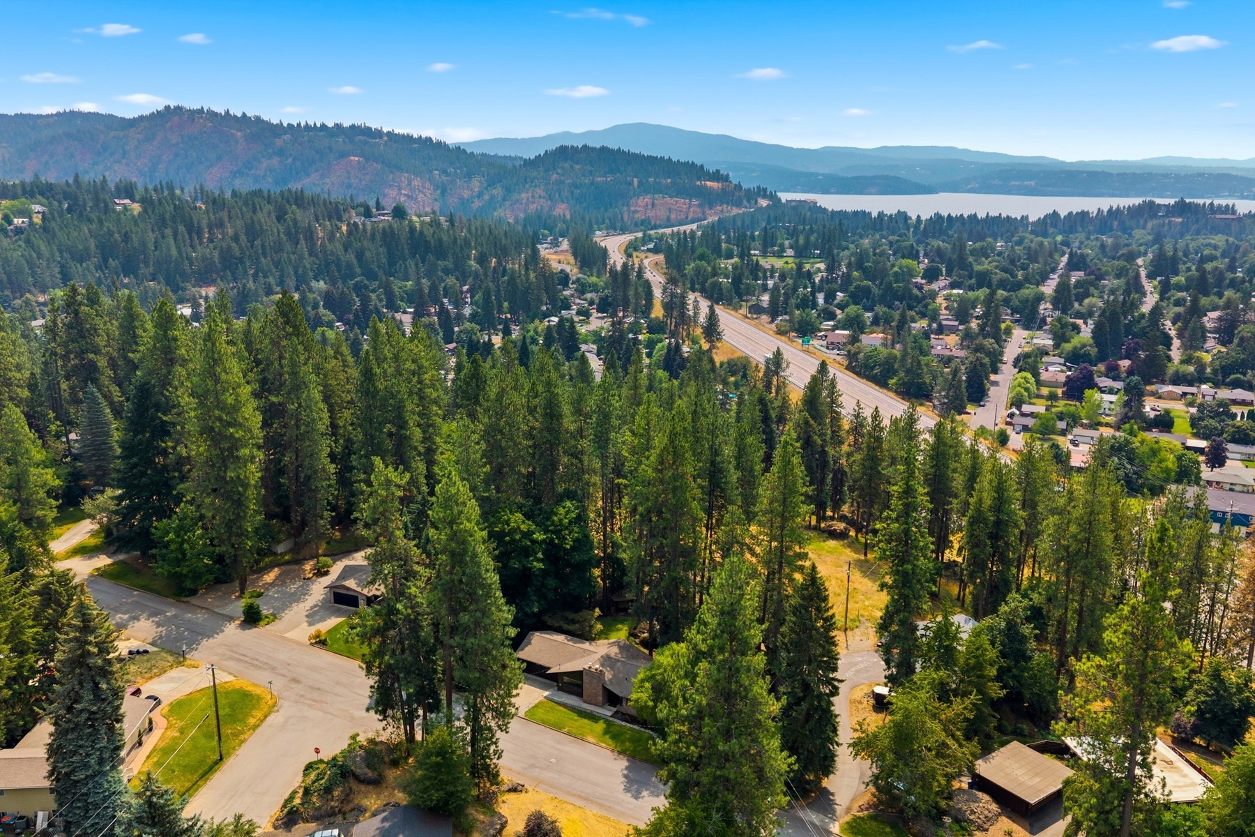  1023 N Crestline Dr - 物件實景