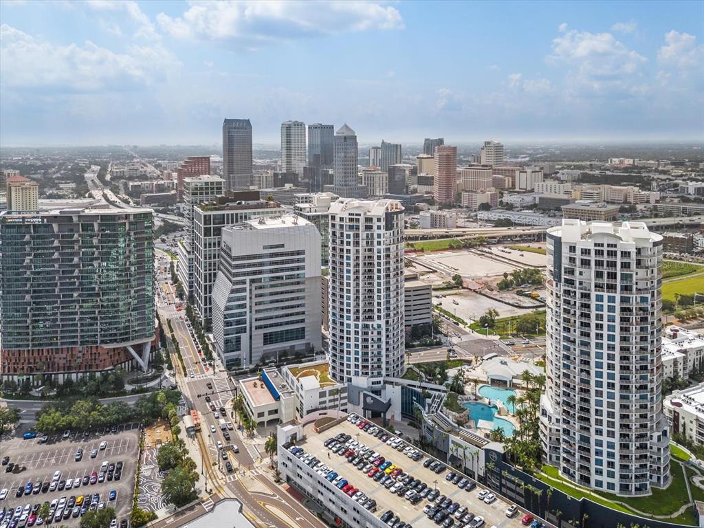 Tampa, Florida, 33602, United States, 2 Bedrooms Bedrooms, ,3 BathroomsBathrooms,Residential,For Sale,2003019