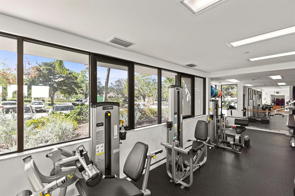 Longboat Key, Florida, 34228, United States, 2 Bedrooms Bedrooms, ,3 BathroomsBathrooms,Residential,For Sale,1743493