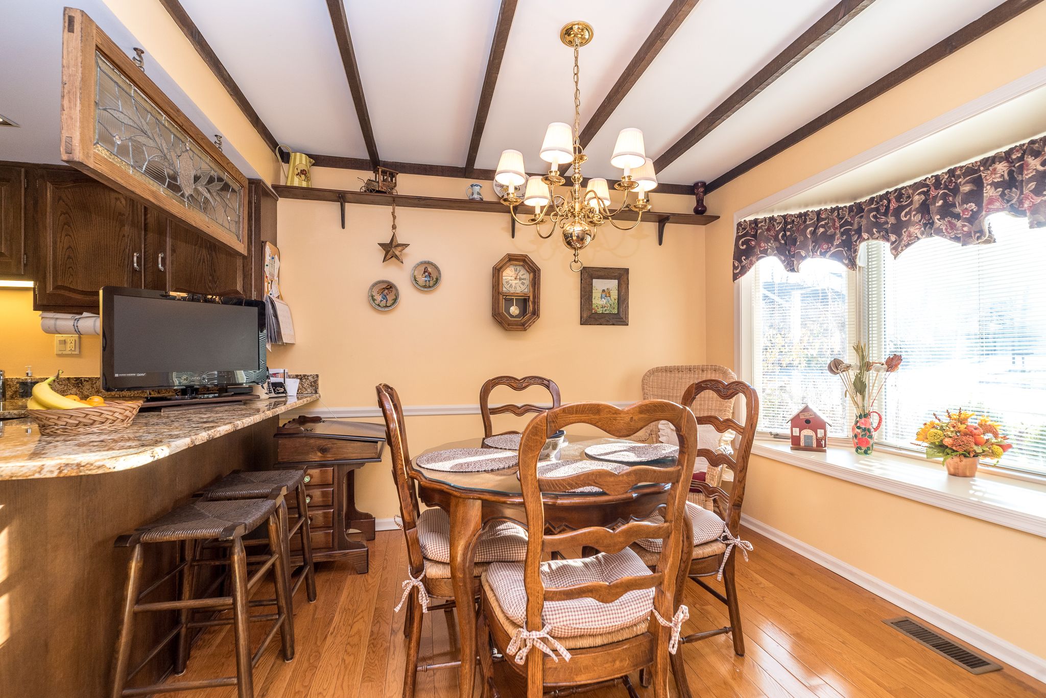 Chesterbrook, Pennsylvania, 19087, United States, 2 Bedrooms Bedrooms, ,3 BathroomsBathrooms,Residential,For Sale,1978885