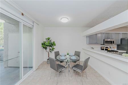 San Pedro, California, 90732, United States, 2 Bedrooms Bedrooms, ,3 BathroomsBathrooms,Residential,For Sale,1974009