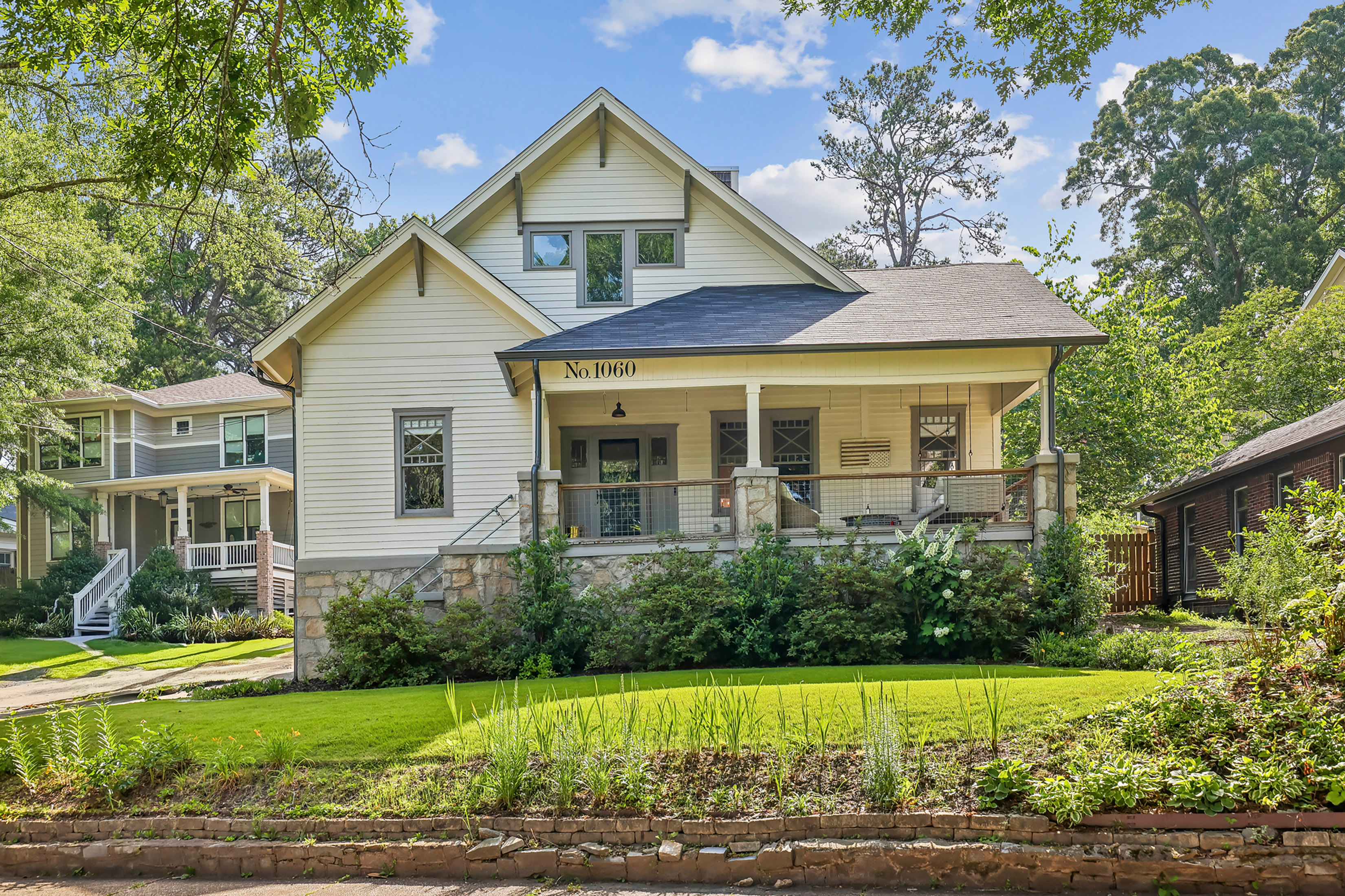  Renovated Bungalow Blends Historic Atlanta Character with Modern Luxury - 物件實景