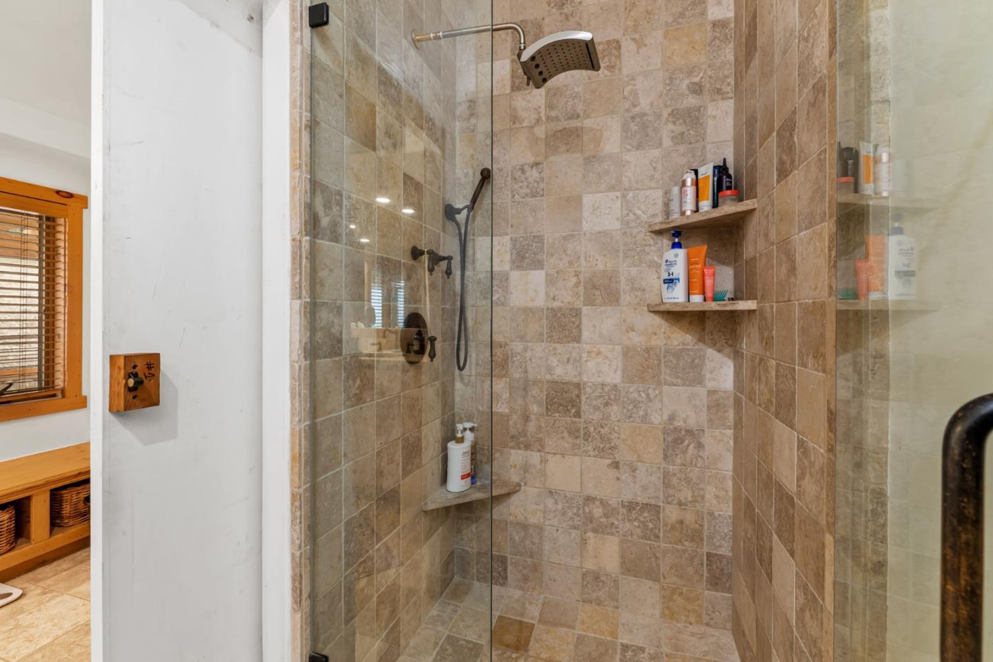 Salinas, California, 93907, United States, 3 Bedrooms Bedrooms, ,4 BathroomsBathrooms,Residential,For Sale,1899986