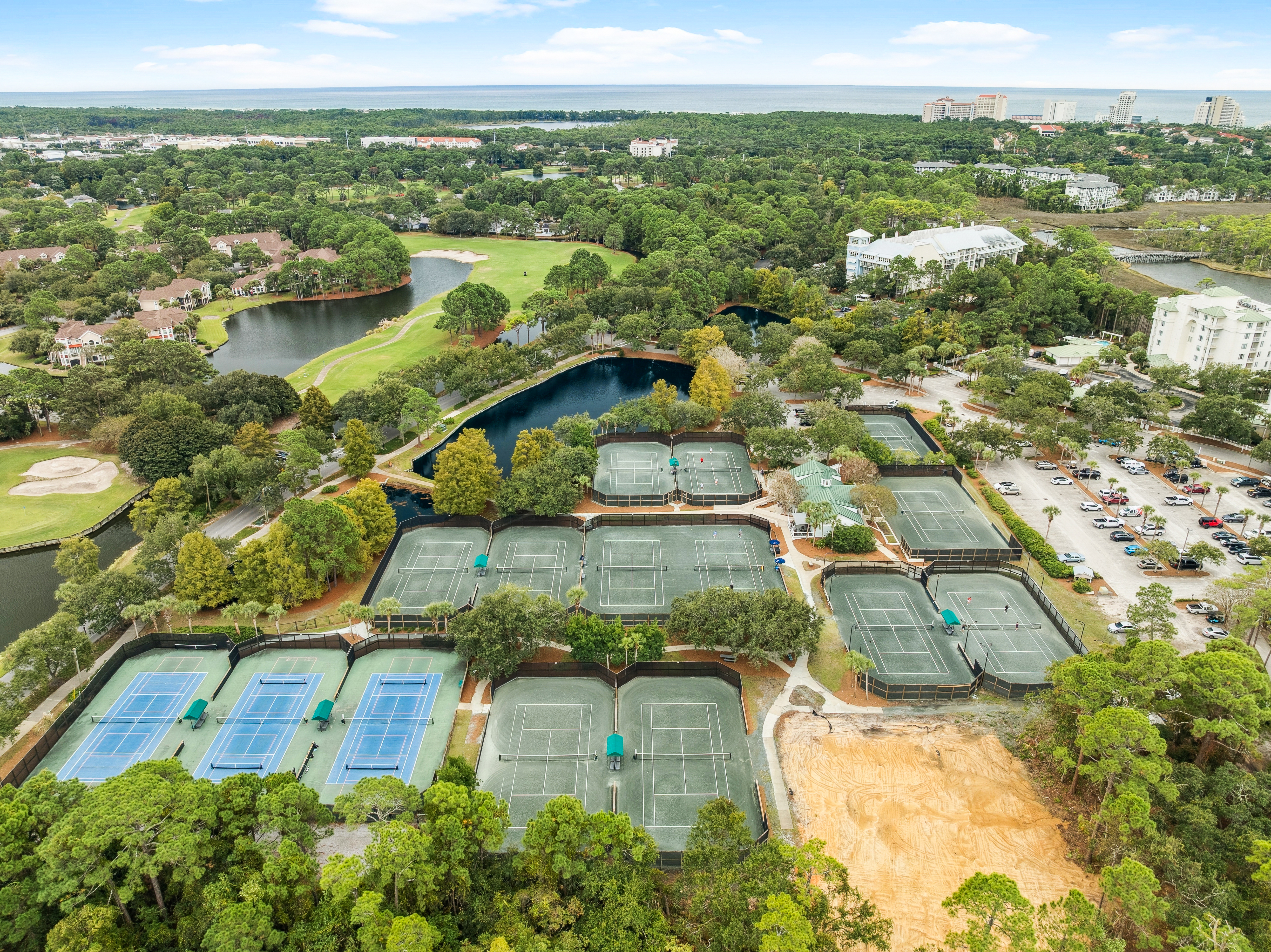  Refined Golf-Course Estate With Resort Amenities - 物件實景
