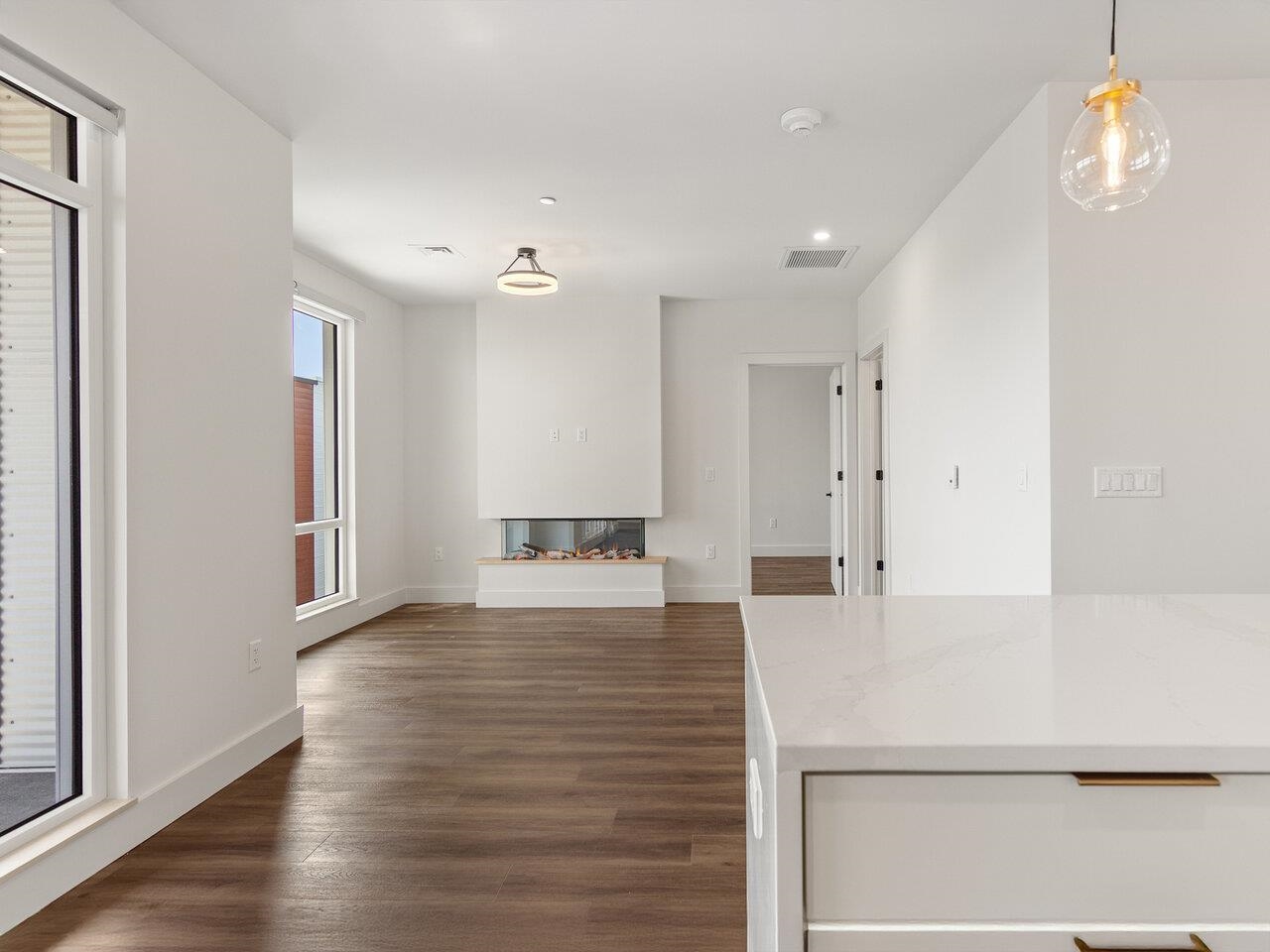 Burlington, Vermont, 05401, United States, 1 Bedroom Bedrooms, ,Residential,For Sale,1712083