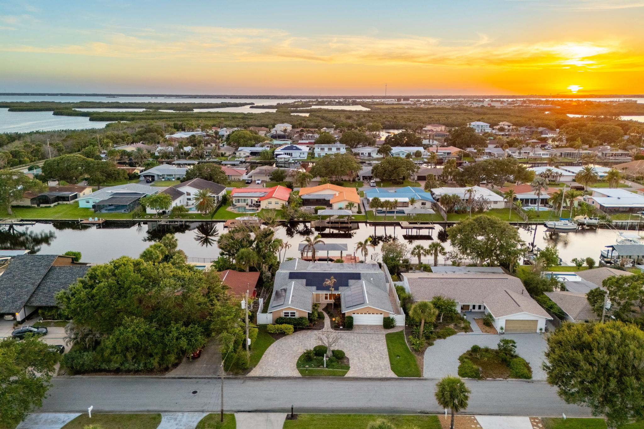  27 Westview Lane, Cocoa Beach, FL, 32931 - 物件實景