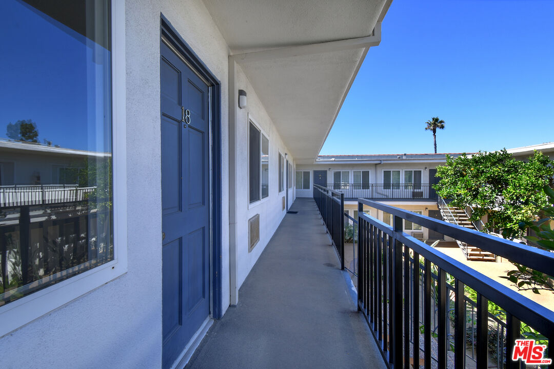 Northridge, California, 91325, United States, 41 Bedrooms Bedrooms, ,Residential,For Sale,1877595
