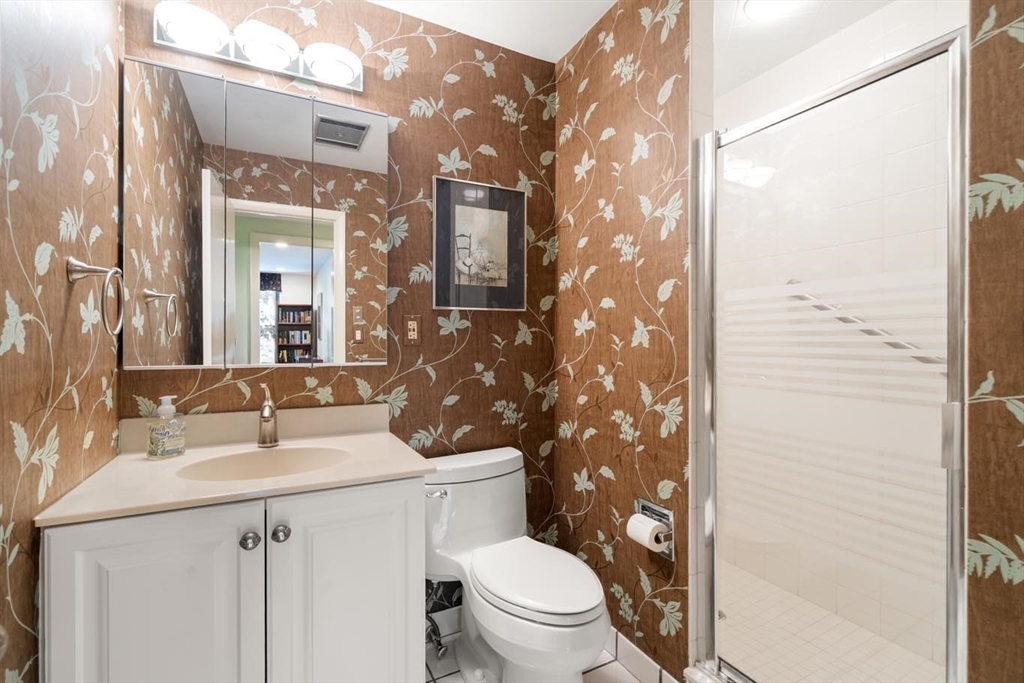 Newton, Massachusetts, 02459, United States, 2 Bedrooms Bedrooms, ,2 BathroomsBathrooms,Residential,For Sale,1890490