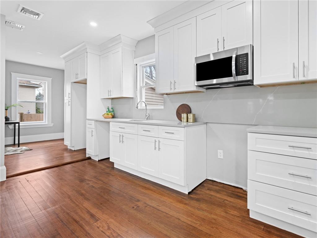 Providence, Rhode Island, 02908, United States, 4 Bedrooms Bedrooms, ,2 BathroomsBathrooms,Residential,For Sale,2007519