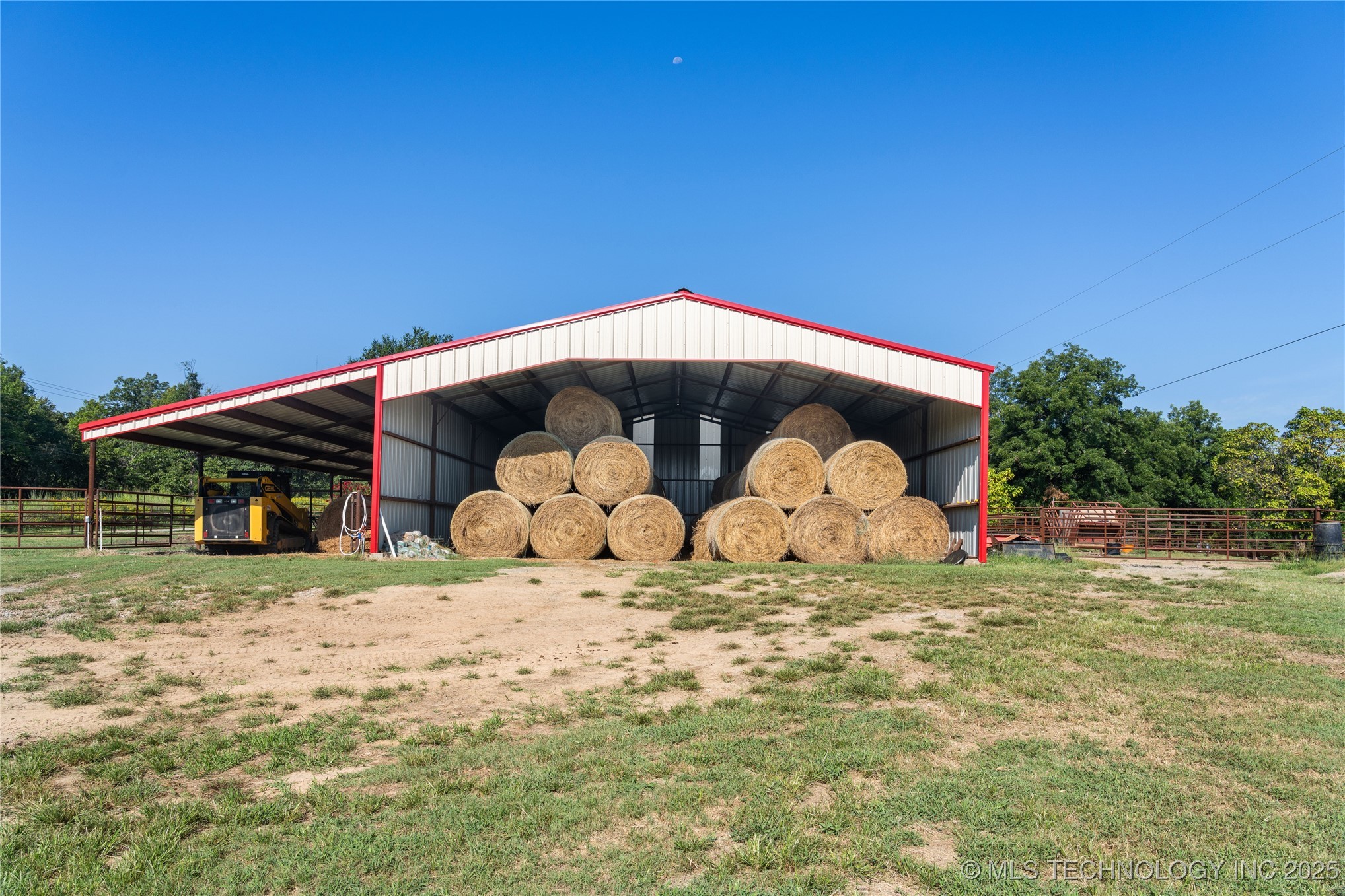 Henryetta, Oklahoma, 74437, United States, 4 Bedrooms Bedrooms, ,4 BathroomsBathrooms,Residential,For Sale,1927120
