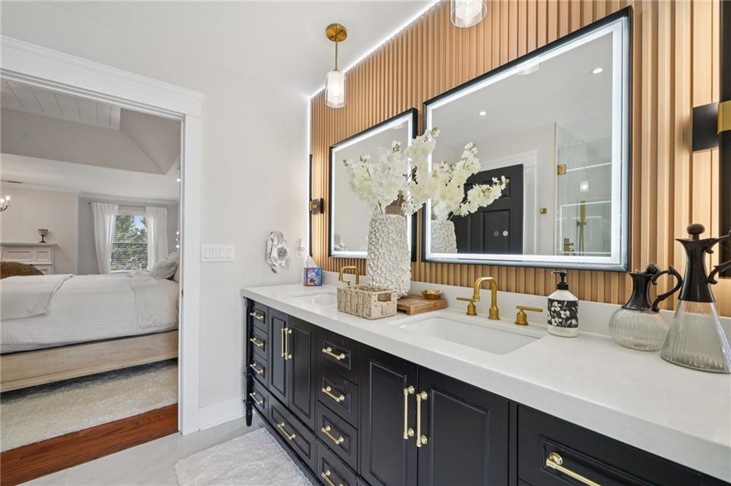 Flowery Branch, Georgia, 30542, United States, 5 Bedrooms Bedrooms, ,4 BathroomsBathrooms,Residential,For Sale,2035755