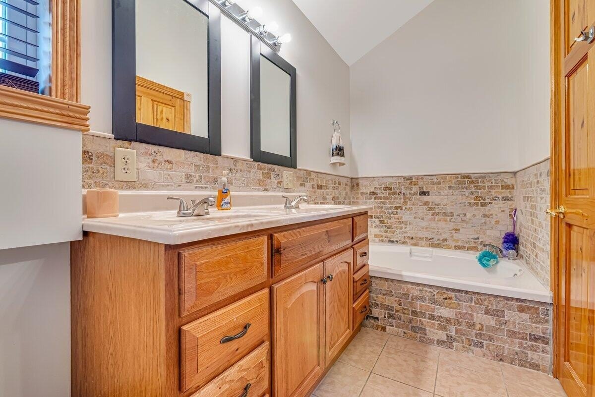 Hazleton, Pennsylvania, 18202, United States, 4 Bedrooms Bedrooms, ,3 BathroomsBathrooms,Residential,For Sale,1754491