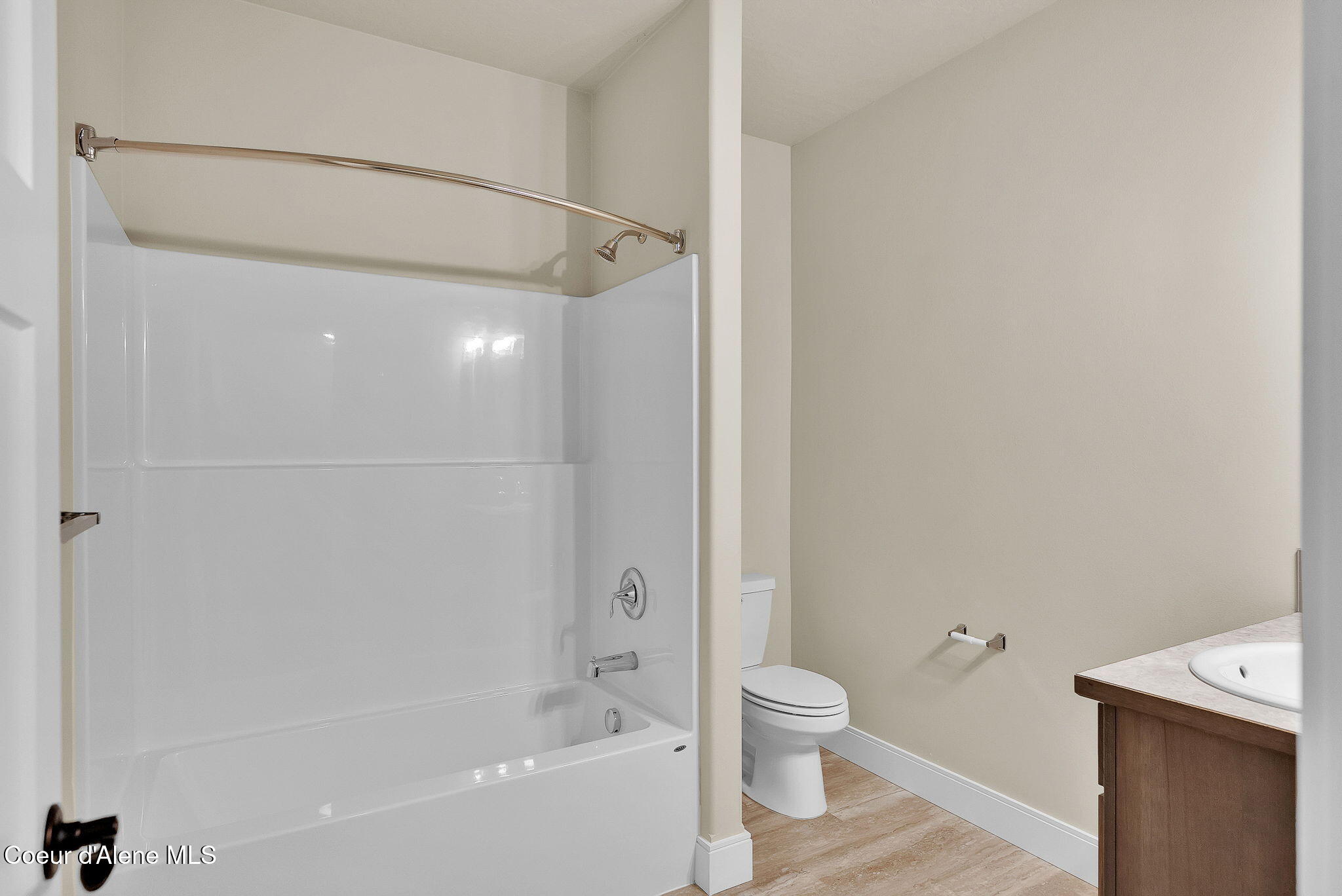 Rathdrum, Idaho, 83858, United States, 6 Bedrooms Bedrooms, ,1 BathroomBathrooms,Residential,For Sale,1989161