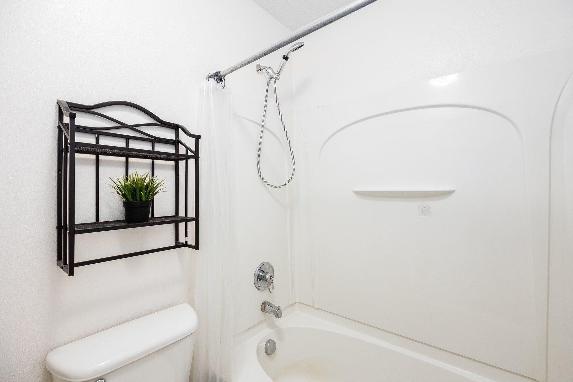  Quiet 3-Bed Condo Near Schools & Parks - 物件實景