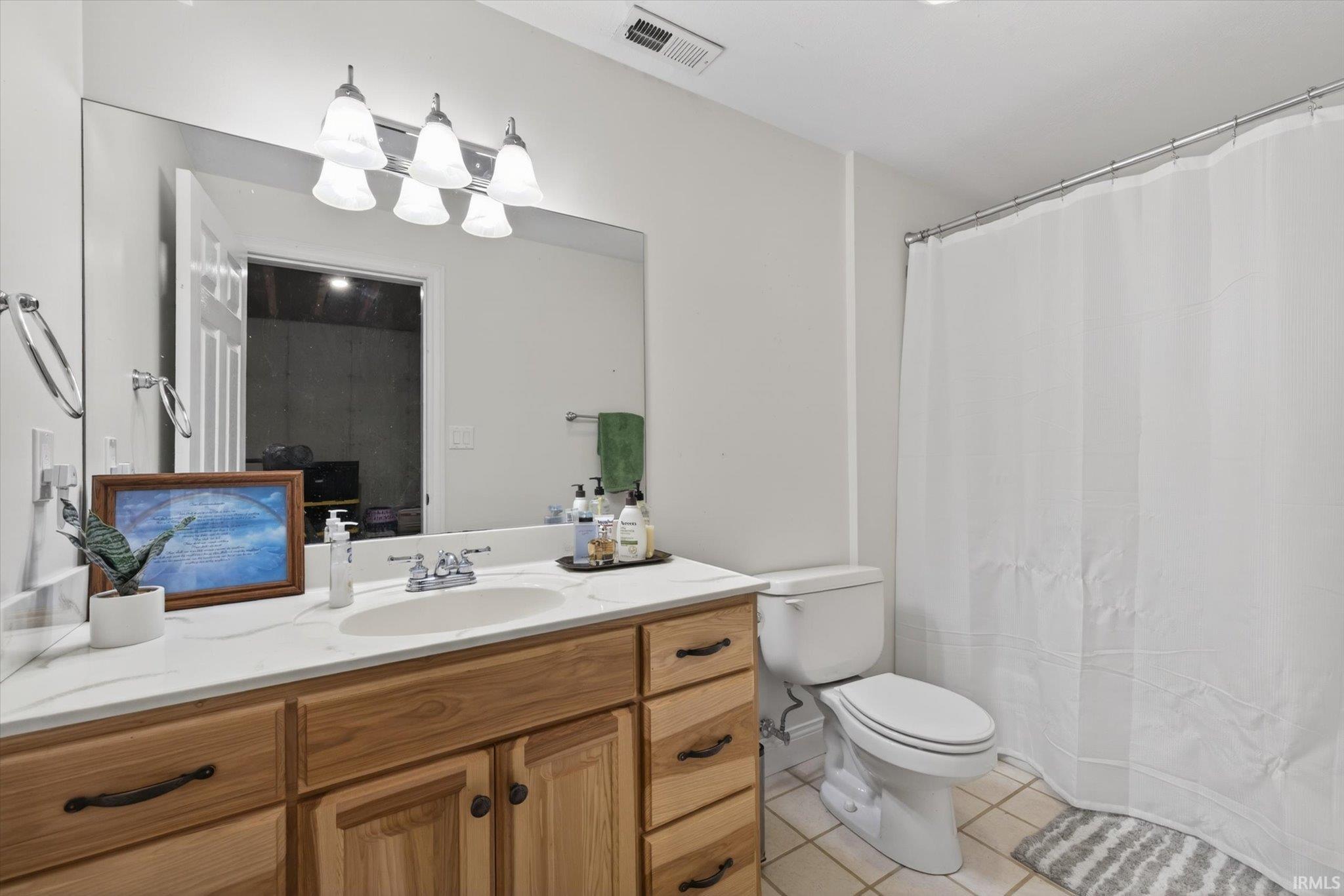 Bloomington, Indiana, 47401, United States, 4 Bedrooms Bedrooms, ,6 BathroomsBathrooms,Residential,For Sale,2048103