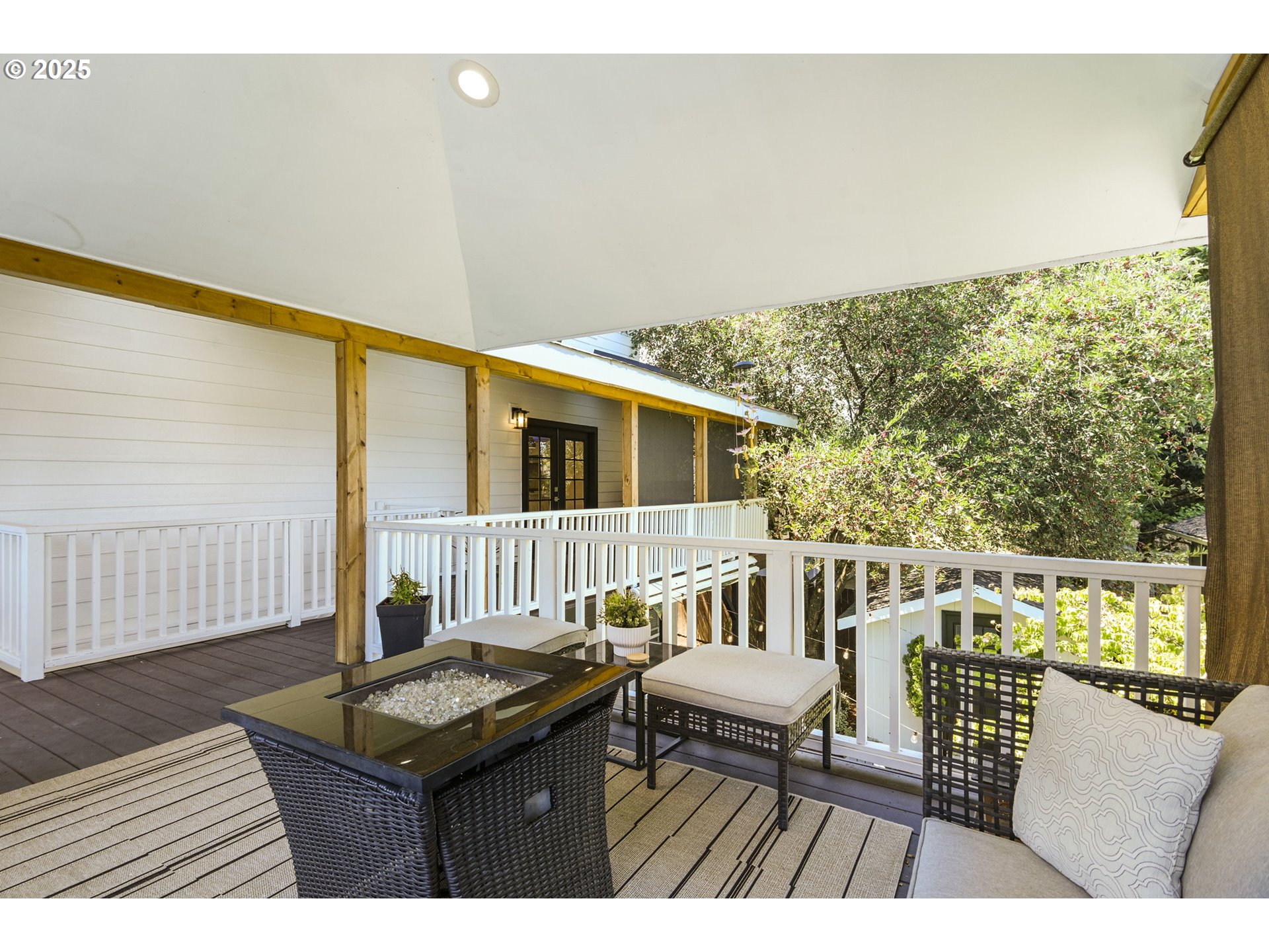 Vancouver, Washington, 98686, United States, 6 Bedrooms Bedrooms, ,3 BathroomsBathrooms,Residential,For Sale,1989368