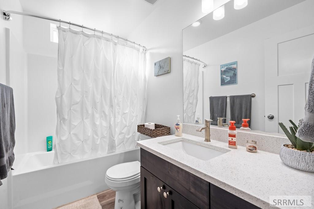 IDAHO FALLS, Idaho, 83401, United States, 4 Bedrooms Bedrooms, ,3 BathroomsBathrooms,Residential,For Sale,2013508