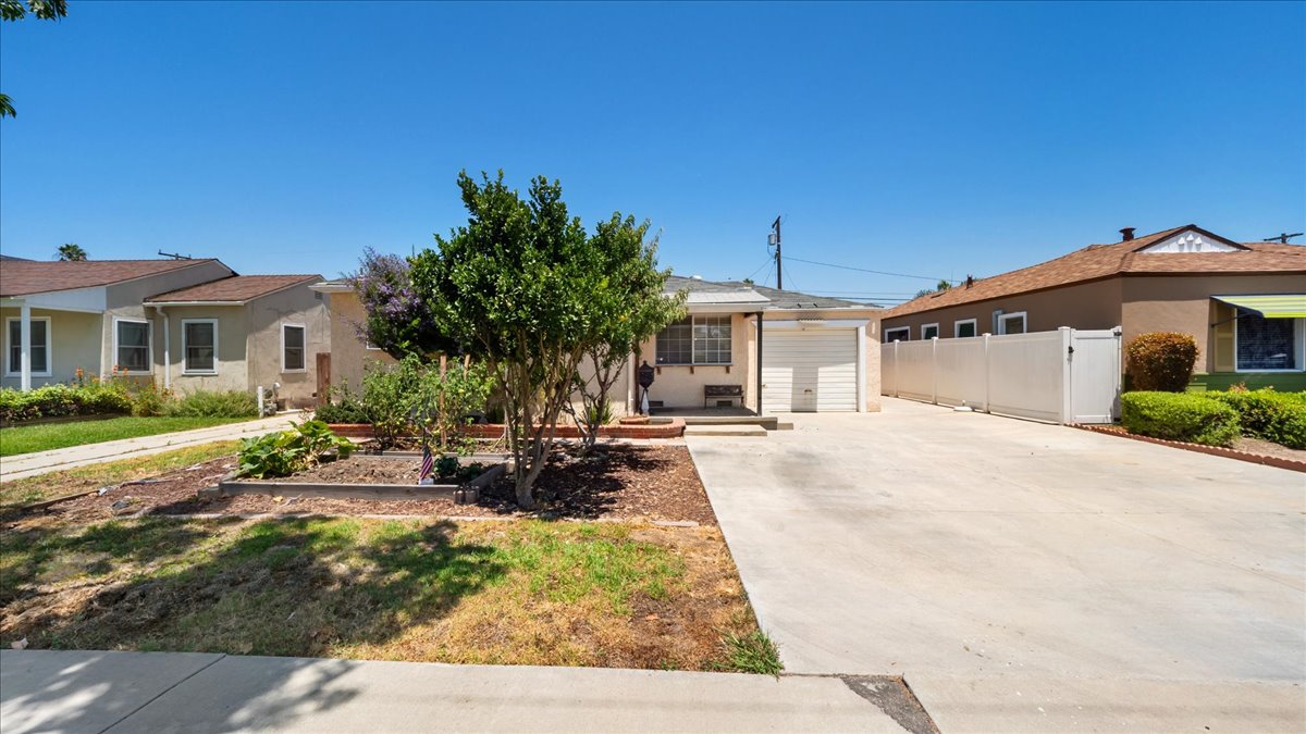 Gardena, California, 90249, United States, 3 Bedrooms Bedrooms, ,3 BathroomsBathrooms,Residential,For Sale,1937930