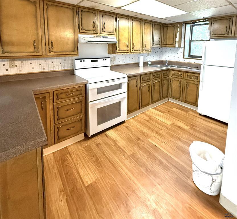 Hot Springs, South Dakota, 57747, United States, 5 Bedrooms Bedrooms, ,3 BathroomsBathrooms,Residential,For Sale,1928045