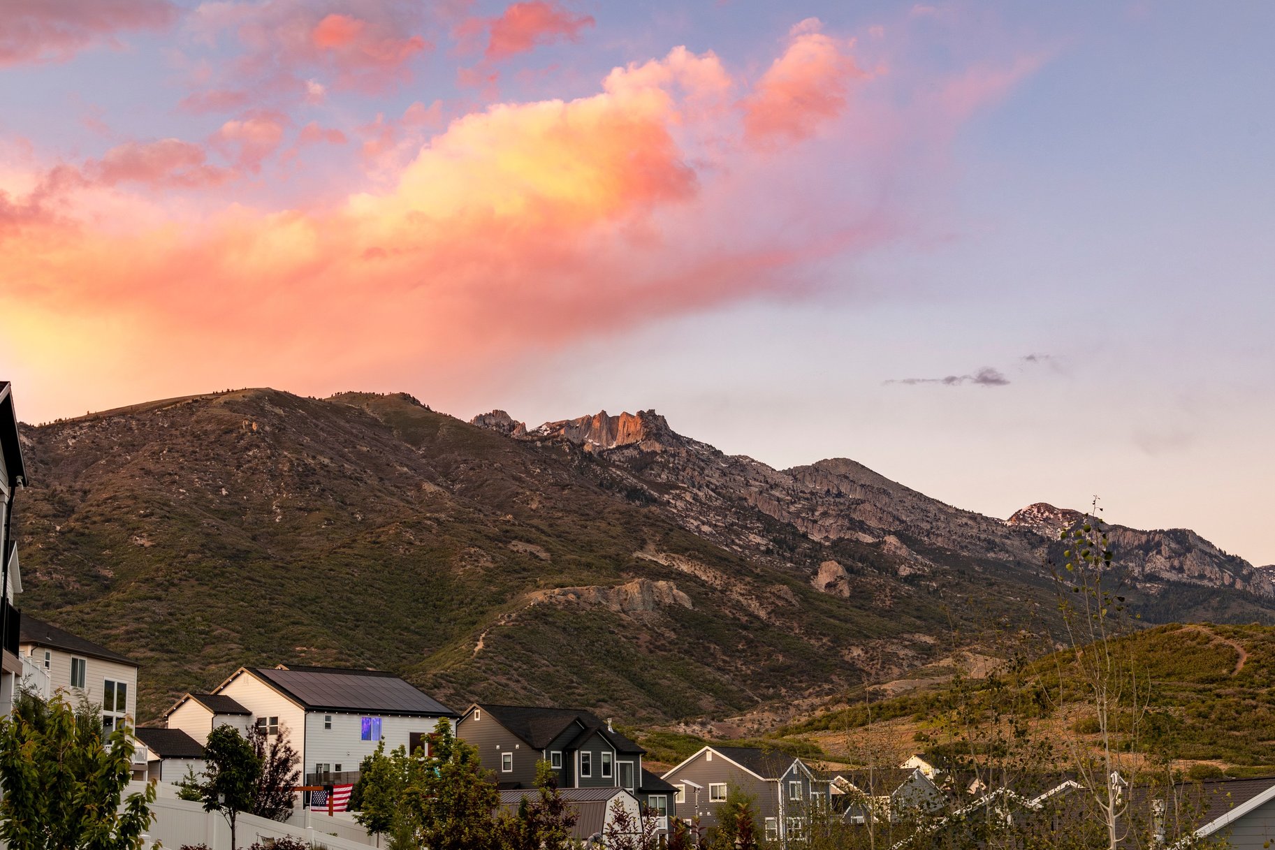  Walkout Rambler with Timpanogos & Lone Peak Views and Close Trail Access - 物件實景