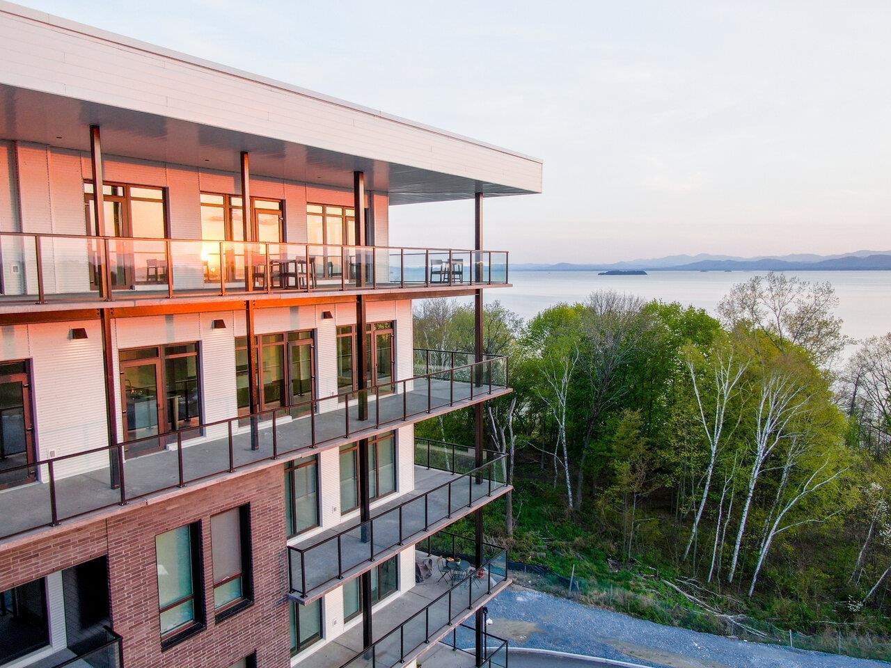 Burlington, Vermont, 05401, United States, 1 Bedroom Bedrooms, ,Residential,For Sale,1711937