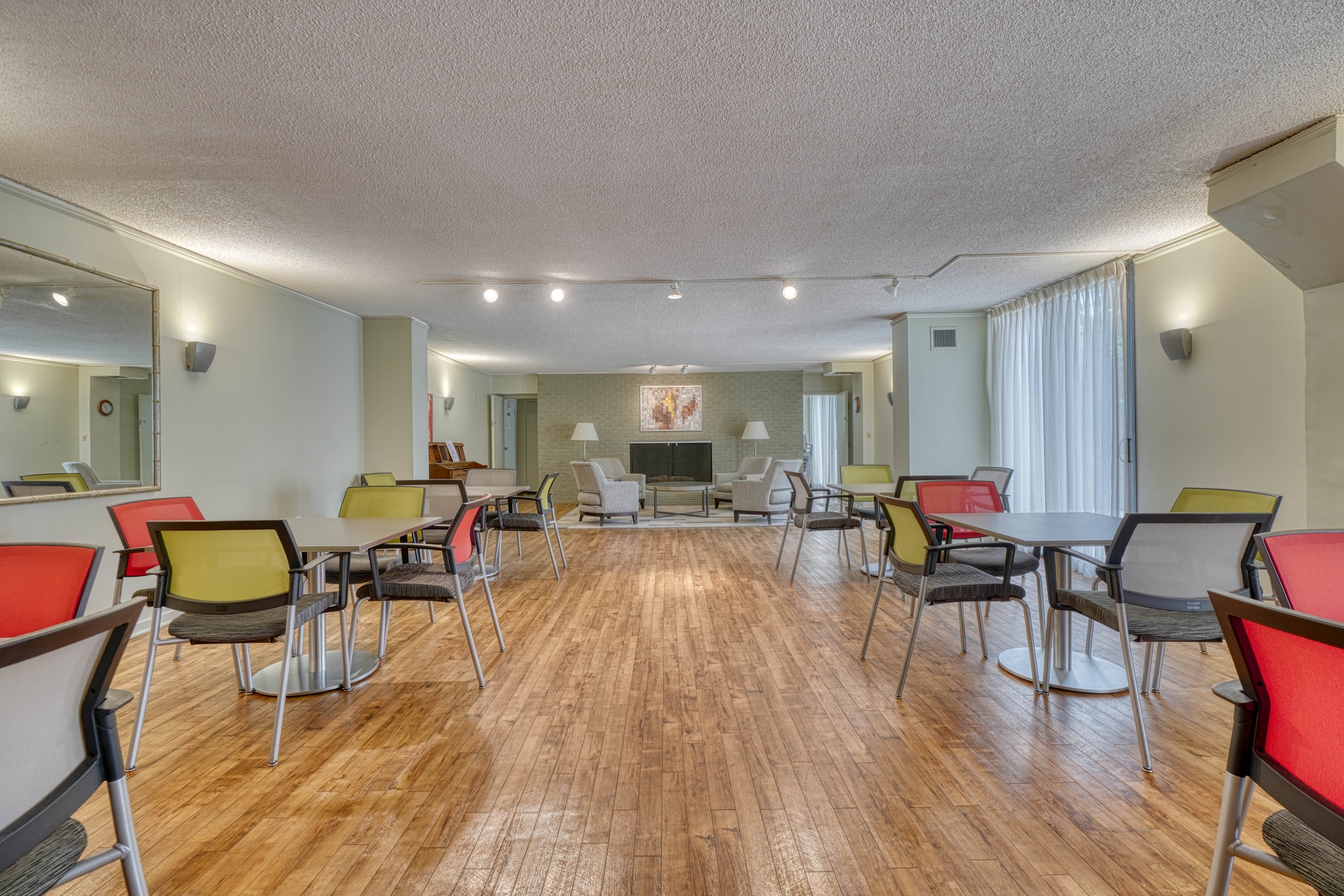  GUILFORD - 物件實景