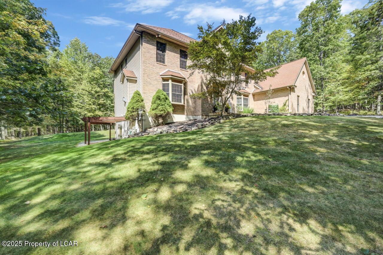 Mountain Top, Pennsylvania, 18707, United States, 4 Bedrooms Bedrooms, ,5 BathroomsBathrooms,Residential,For Sale,1944925