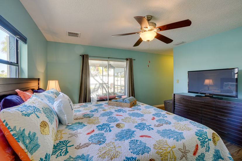 Tampa, Florida, 33615, United States, 4 Bedrooms Bedrooms, ,2 BathroomsBathrooms,Residential,For Sale,1865129