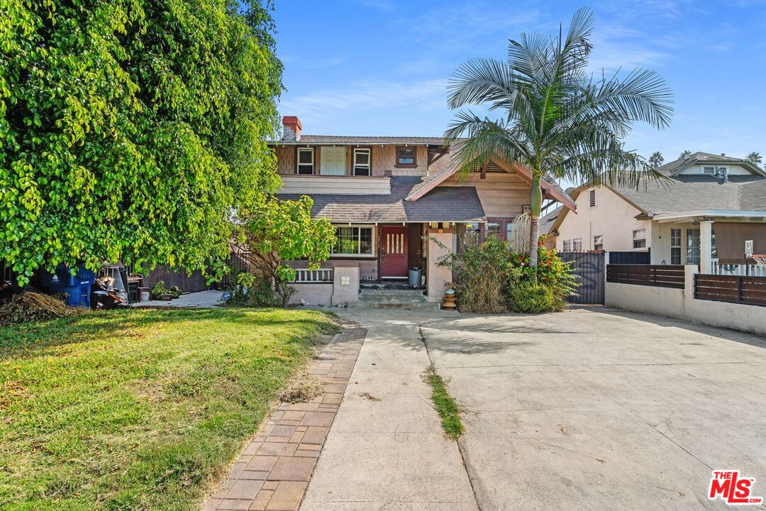 Los Angeles, California, 90043, United States, 3 Bedrooms Bedrooms, ,3 BathroomsBathrooms,Residential,For Sale,1818072