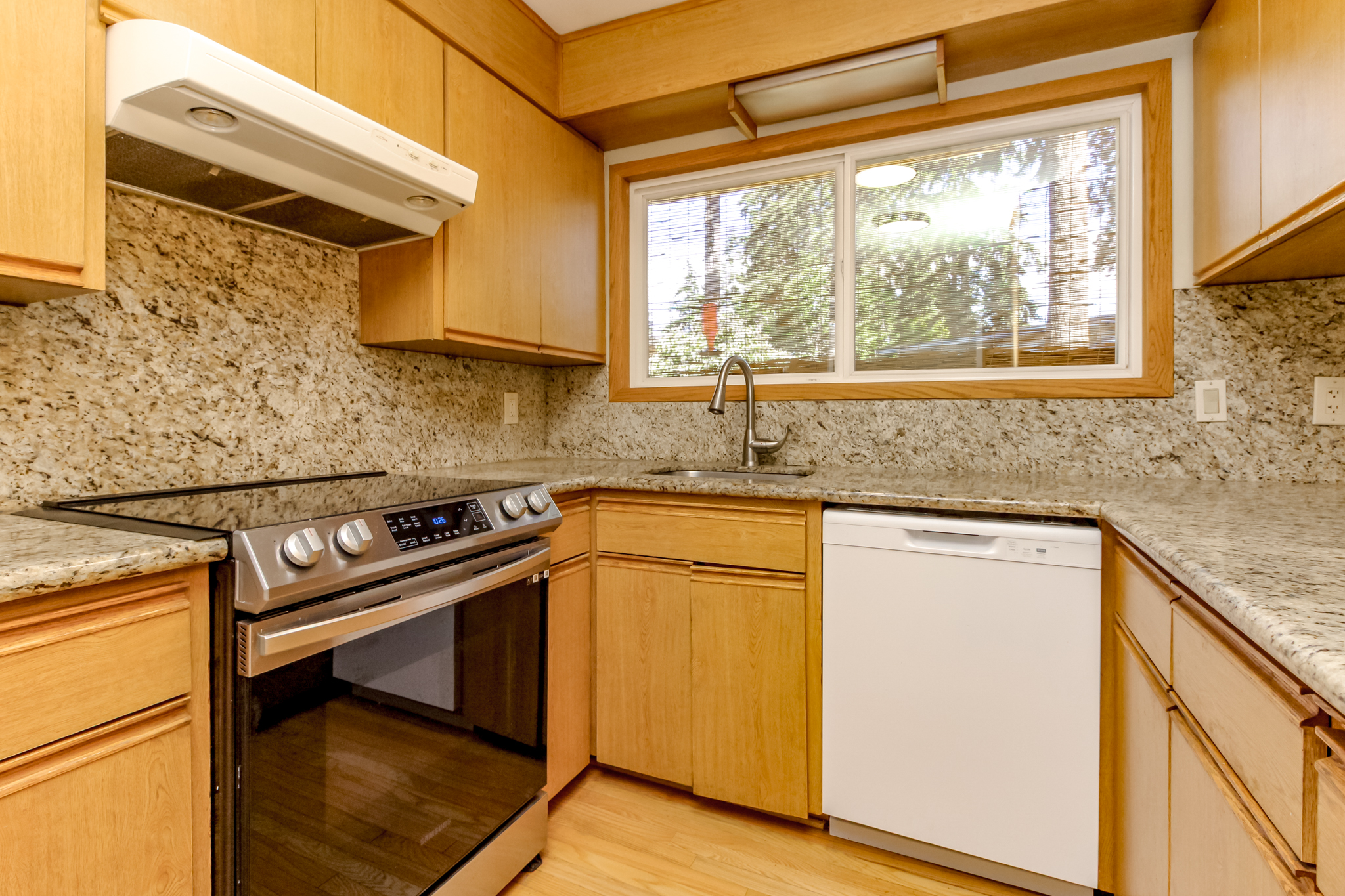  Charming Ranch Style Opportunity in Federal Way - 物件實景