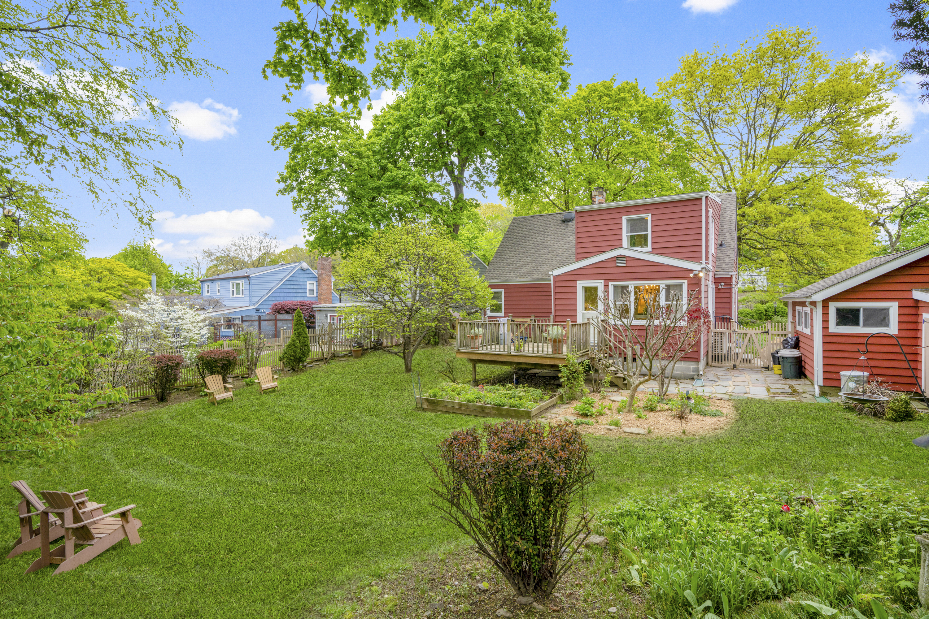  Charming Expanded Cape Cod - 物件實景