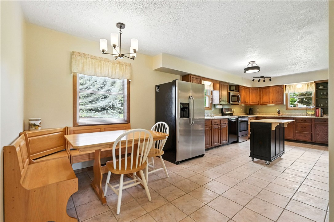 Adams Twp, Pennsylvania, 16046, United States, 3 Bedrooms Bedrooms, ,3 BathroomsBathrooms,Residential,For Sale,1896519