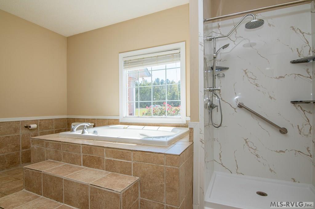 Littleton, North Carolina, 27850, United States, 4 Bedrooms Bedrooms, ,3 BathroomsBathrooms,Residential,For Sale,1972408