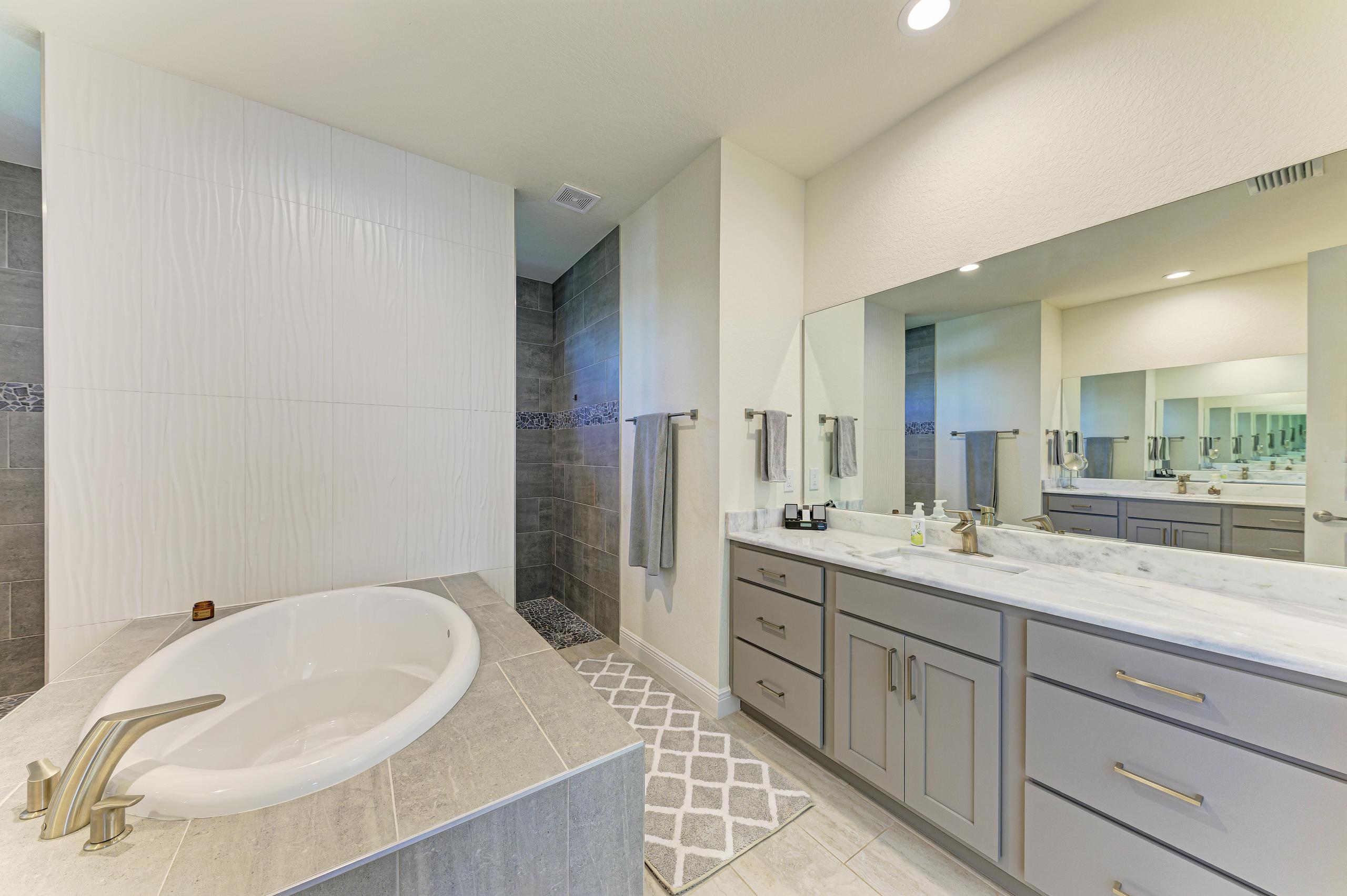 Port Charlotte, Florida, 33981, United States, 3 Bedrooms Bedrooms, ,2 BathroomsBathrooms,Residential,For Sale,1874520