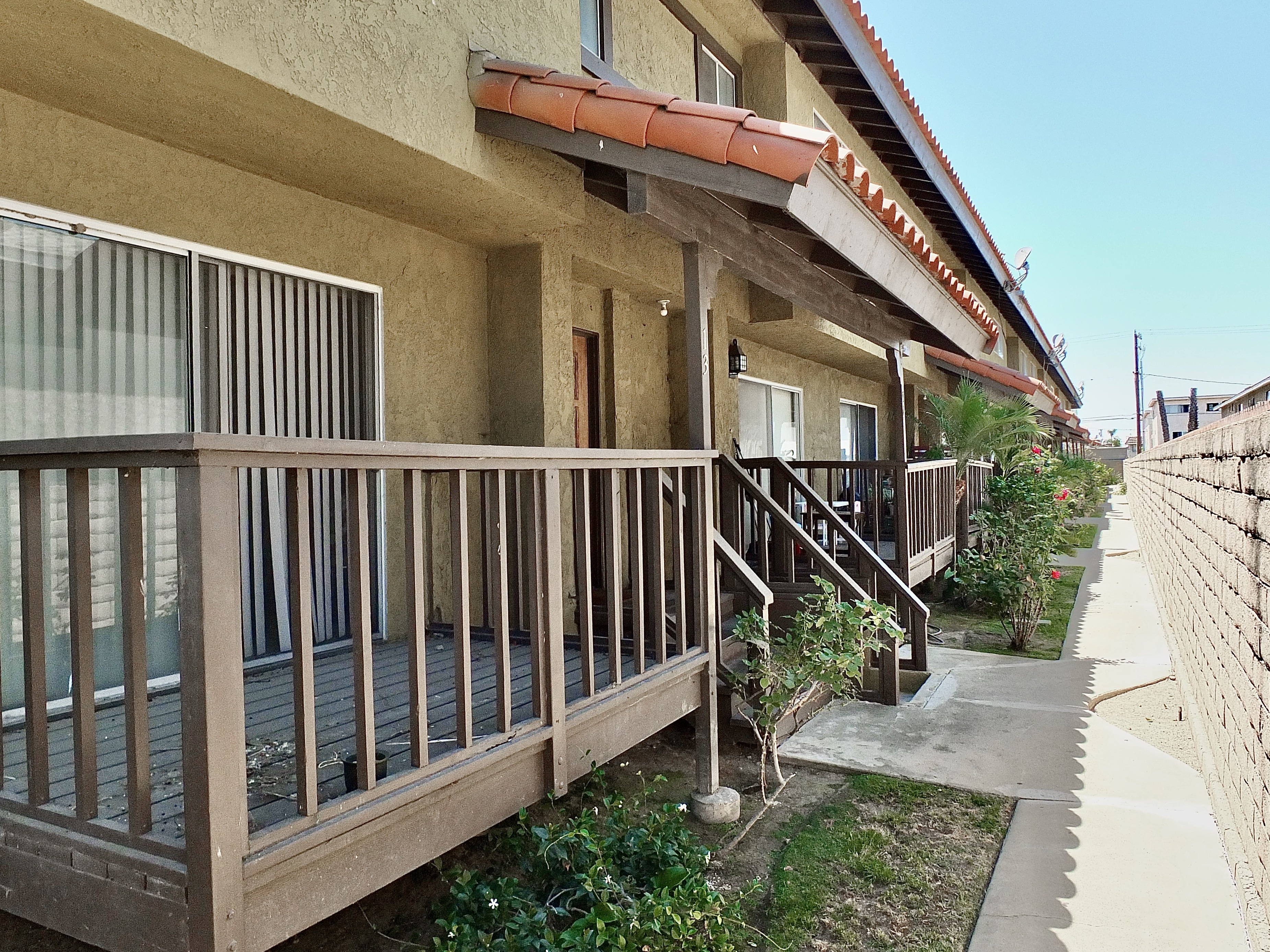 Gardena, California, 90247, United States, 2 Bedrooms Bedrooms, ,3 BathroomsBathrooms,Residential,For Sale,1905647