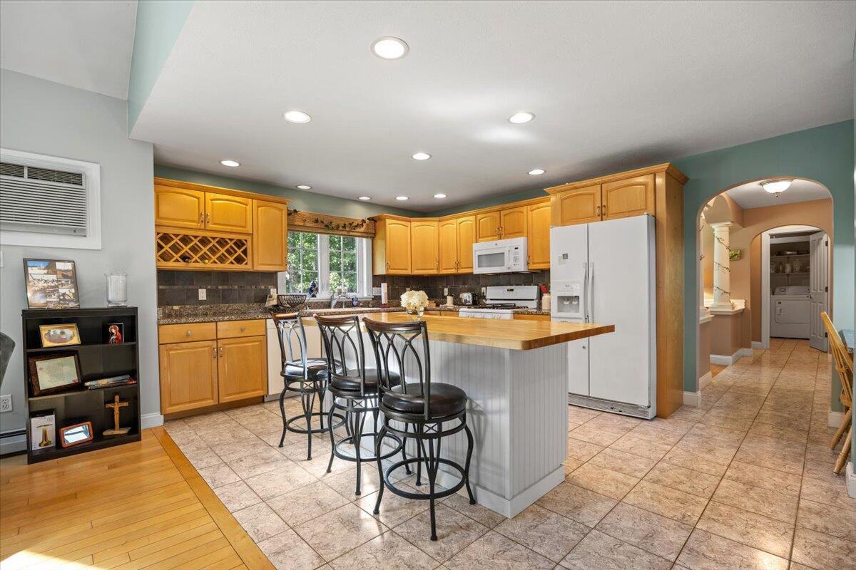 Biddeford, Maine, 04005, United States, 4 Bedrooms Bedrooms, ,3 BathroomsBathrooms,Residential,For Sale,1924897