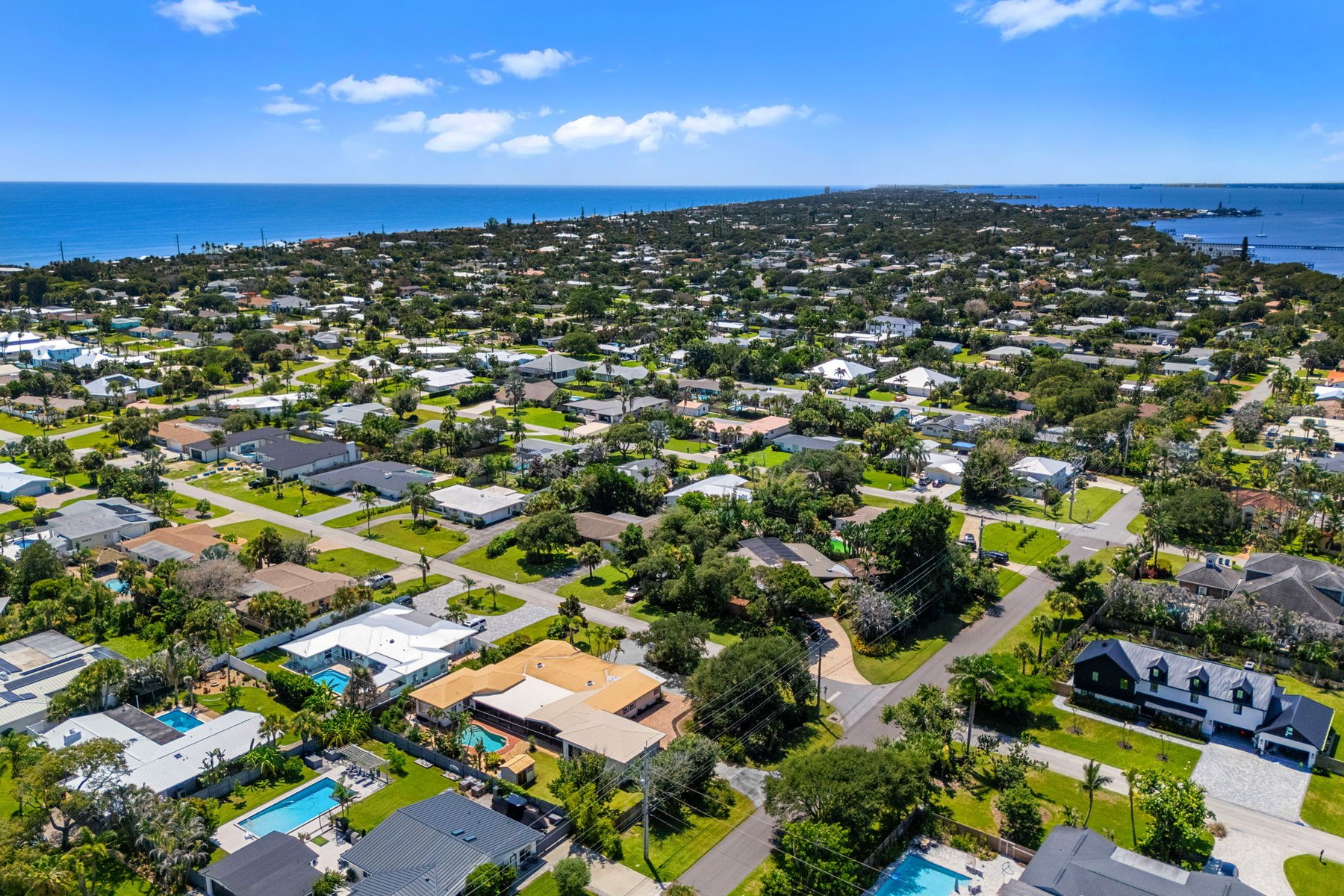  240 Deland Avenue, Indialantic, FL, 32903 - 物件實景