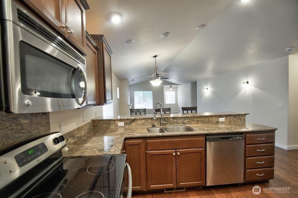 Olympia, Washington, 98502, United States, 3 Bedrooms Bedrooms, ,2 BathroomsBathrooms,Residential,For Sale,1933526