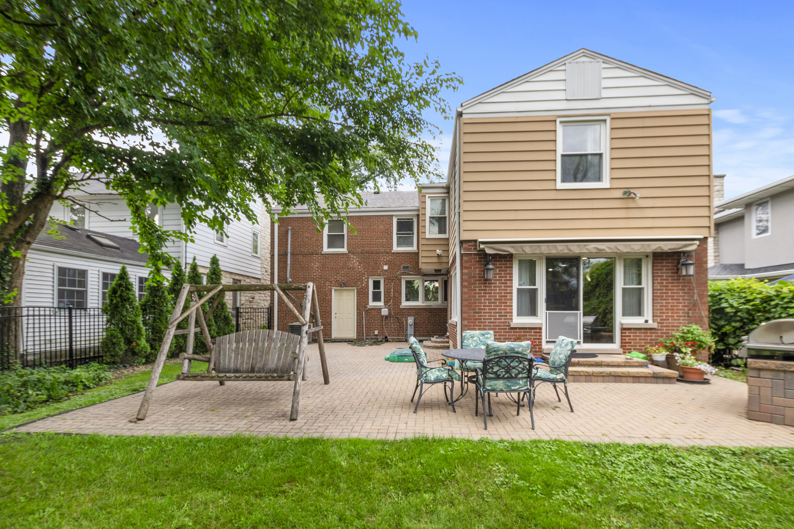 River Forest, Illinois, 60305, United States, 4 Bedrooms Bedrooms, ,3 BathroomsBathrooms,Residential,For Sale,1926113