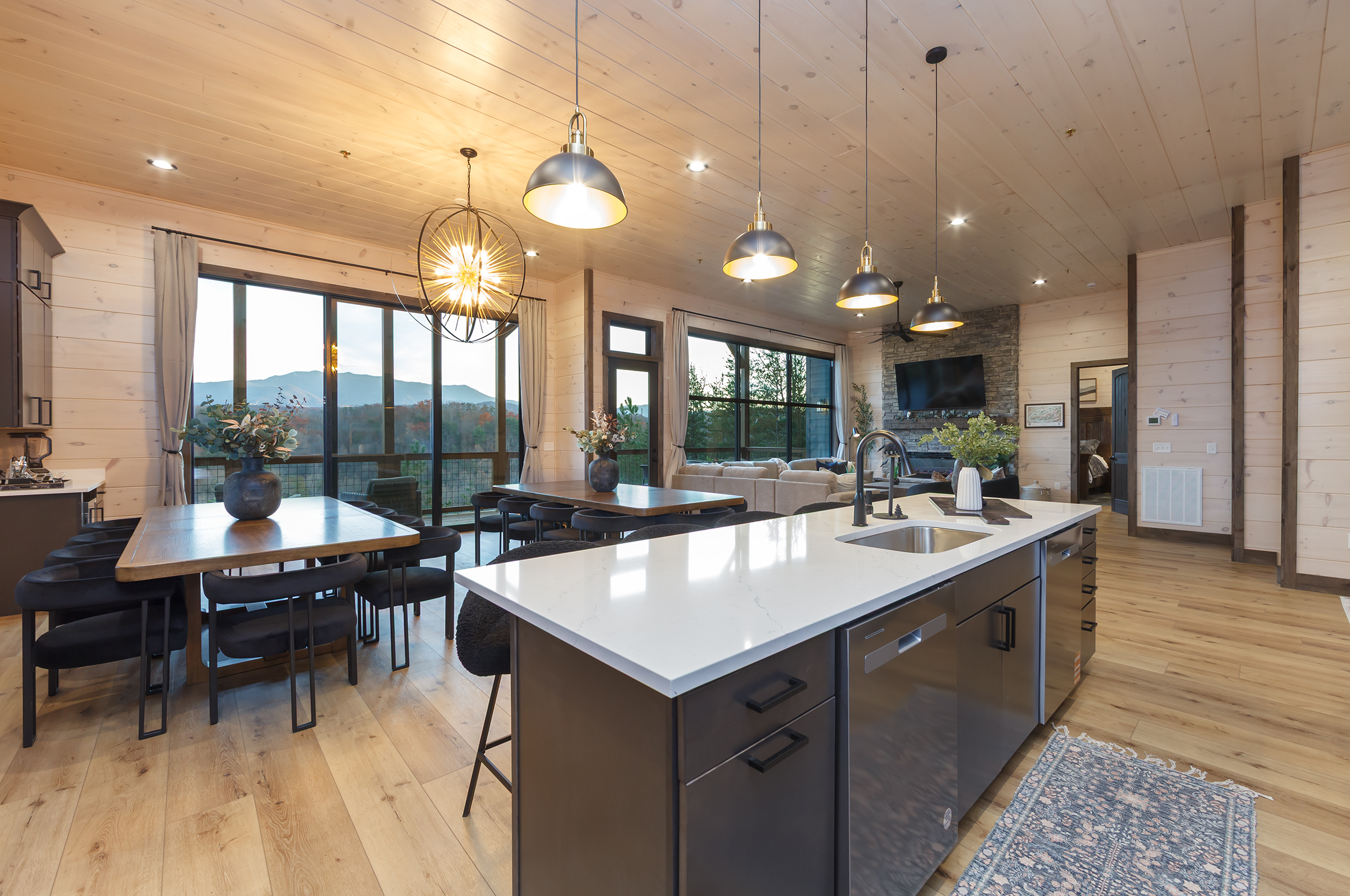 John Sevier, Tennessee, 37876, United States, 6 Bedrooms Bedrooms, ,8 BathroomsBathrooms,Residential,For Sale,2000346