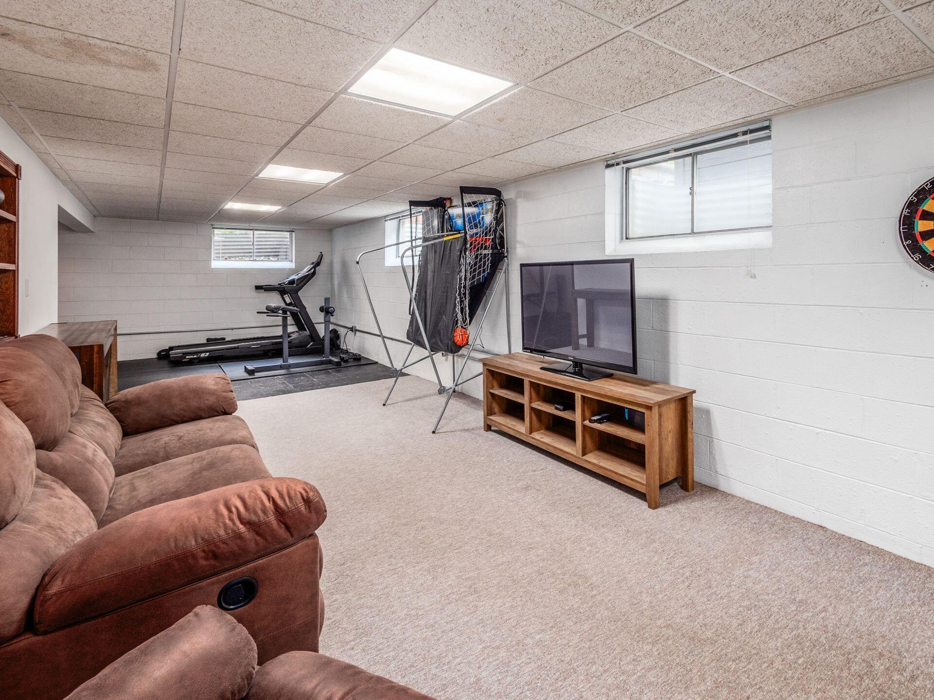 Upper Arlington, Ohio, 43221, United States, 3 Bedrooms Bedrooms, ,2 BathroomsBathrooms,Residential,For Sale,1911210