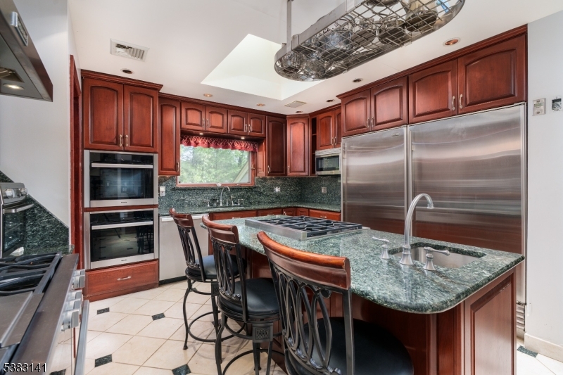 Kinnelon Boro, New Jersey, 07405, United States, 4 Bedrooms Bedrooms, ,4 BathroomsBathrooms,Residential,For Sale,1941980