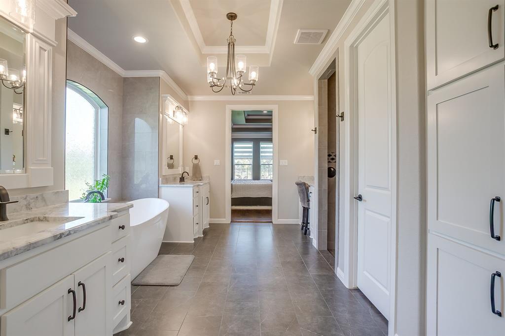 Fort Worth, Texas, 76108, United States, 5 Bedrooms Bedrooms, ,4 BathroomsBathrooms,Residential,For Sale,1981433