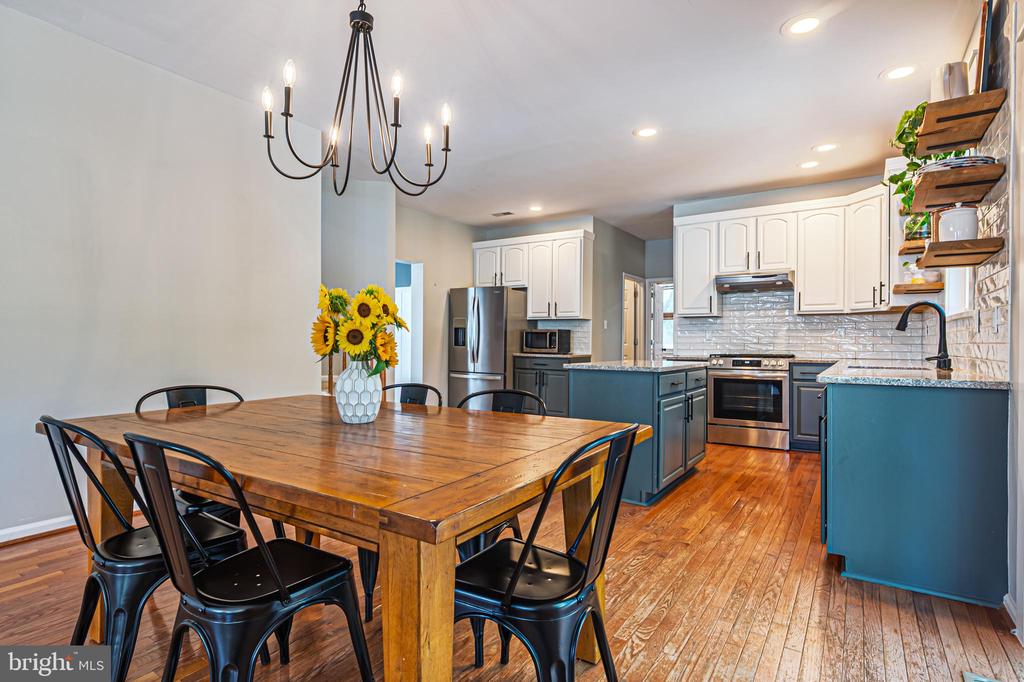 Egg Harbor Township, New Jersey, 08234, United States, 4 Bedrooms Bedrooms, ,3 BathroomsBathrooms,Residential,For Sale,1975981